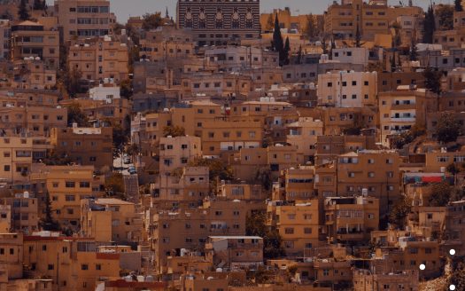This photo was captured from Jabal Al Weibdeh, offering a panoramic view of Jabal Al Ashrafiyeh in Amman. The iconic Abu Darwish Mosque is clearly visible in the distance from the nearby neighborhood of Jabal Al Loubdeh.Discover the tranquility of Abu Darwish Mosque: A must-visit landmark in Jordan.
Explore the beauty of Abu Darwish Mosque: A stunning blend of tradition and modernity.