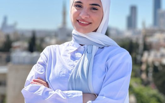 With 5 years of practical experience, Teacher Rima Abu Qadama provides excellent and engaging instruction to Arabic language students.

