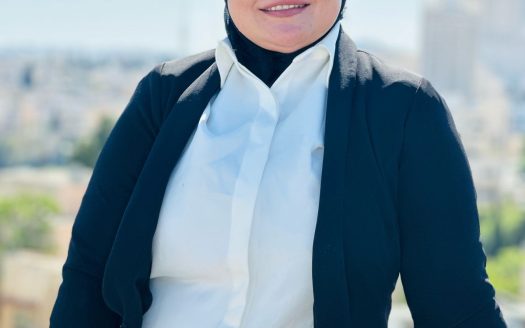 Meet teacher Lamyaa Al-Taiba: passionate about teaching Arabic, with 6 years of experience in dealing with students in a practical and beloved manner.

